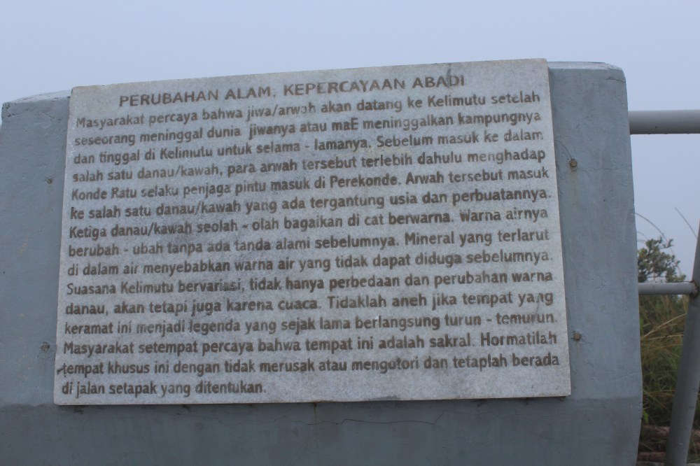 prasasti di atas view point puncak